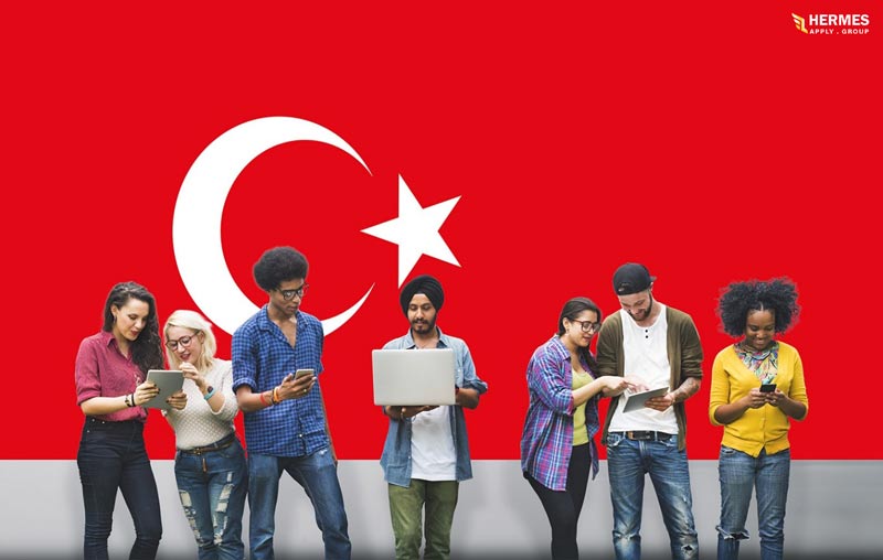 ترکیه به دلیل ارتباط با اروپا دانشگاه‌های معتبر زیادی دارد و به همین دلیل مقصد افراد زیادی برای تحصیل است.