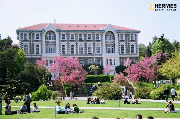 کشور ترکیه دانشگاه‌های سطح بالا و معتبری را در خود جای‌داده است