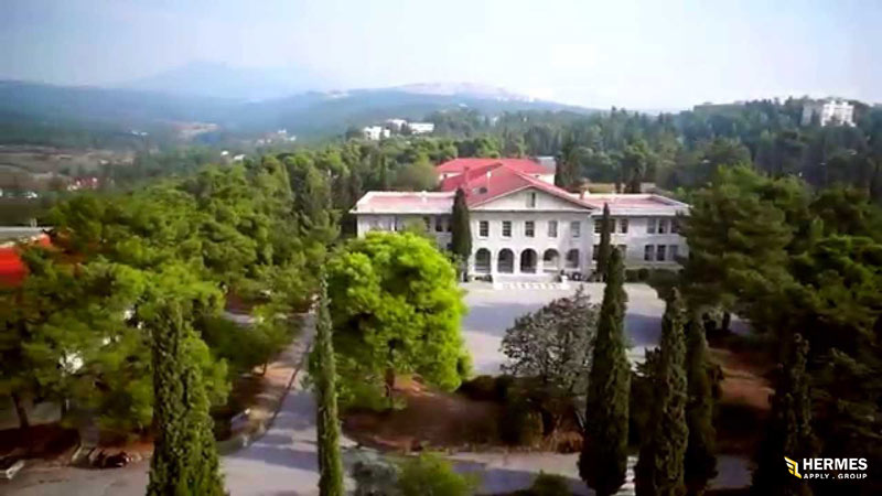 کالج آناتولی از قدیمی‌ترین کالج‌های کشور ترکیه است.