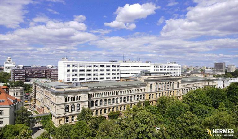 دانشگاه فنی برلین دانشگاه مشهور بین المللی است که در پایتخت آلمان، یعنی قلب اروپا واقع شده است.