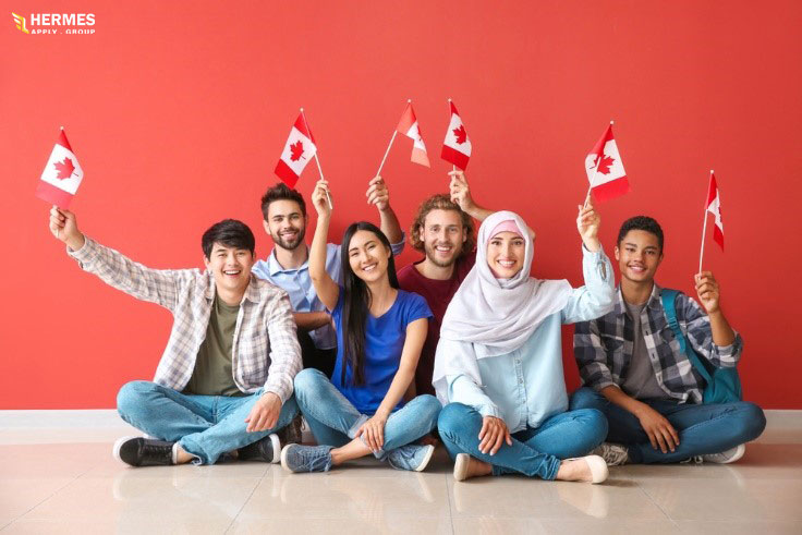کانادا سالانه پذیرای تعداد زیادی دانش‌آموز و دانشجو برای تحصیل است.