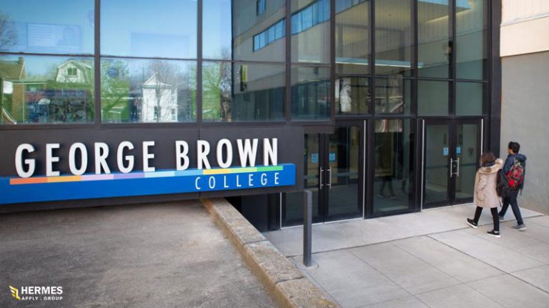 کالج جرج براون در تورنتو واقع شده و رنک 80 کانادا را کسب کرده است.