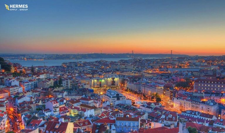 شهر لیسبون پایتخت و بزرگ‌ترین شهر پرتغال است.