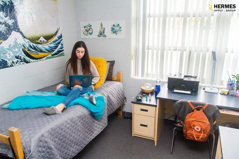 یکی از محبوب‌ترین خوابگاه‌های دانشجویی در کانادا، پانسیون دانشجویی است.