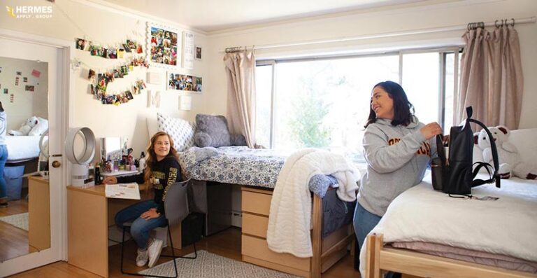 دانشجویان می‌توانند با رزرو و زندگی در Home Stay، با فرهنگ خانواده‌های کانادایی آشنا شوند.