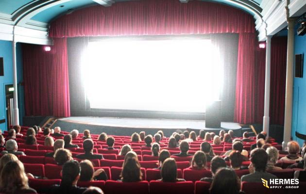 سالن‌های سینما استاندارد در کشور آلمان برای نمایش فیلم‌های سینمایی