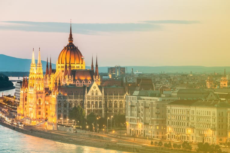 راهنمای سفر به مجارستان؛ شرایط، هزینه ها و دریافت ویزا